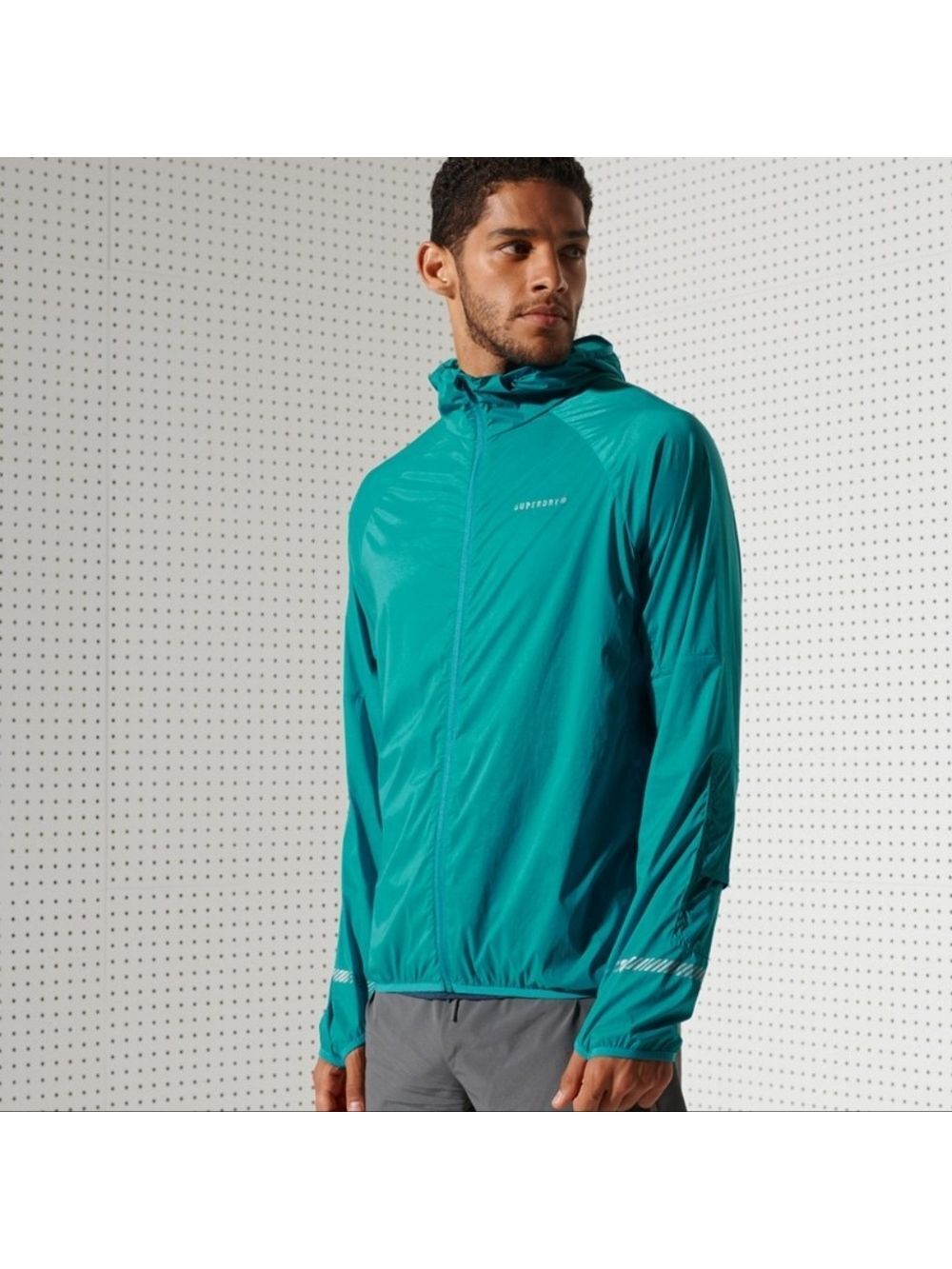 Superdry Run Lightweight Wind Shell Jacket